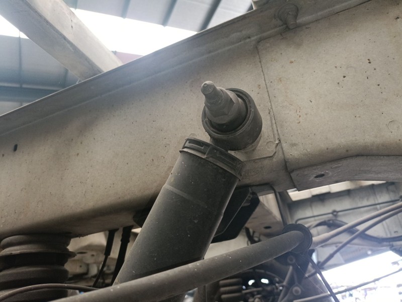 Recambio de amortiguador trasero derecho para renault master iii caja/chasis (ev, hv, uv) 2.3 dci 125 fwd (ev0c, ev0d, ev0j, hv0