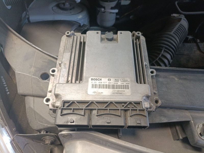 Recambio de centralita motor uce para renault master iii caja/chasis (ev, hv, uv) 2.3 dci 125 fwd (ev0c, ev0d, ev0j, hv0c, hv0d,