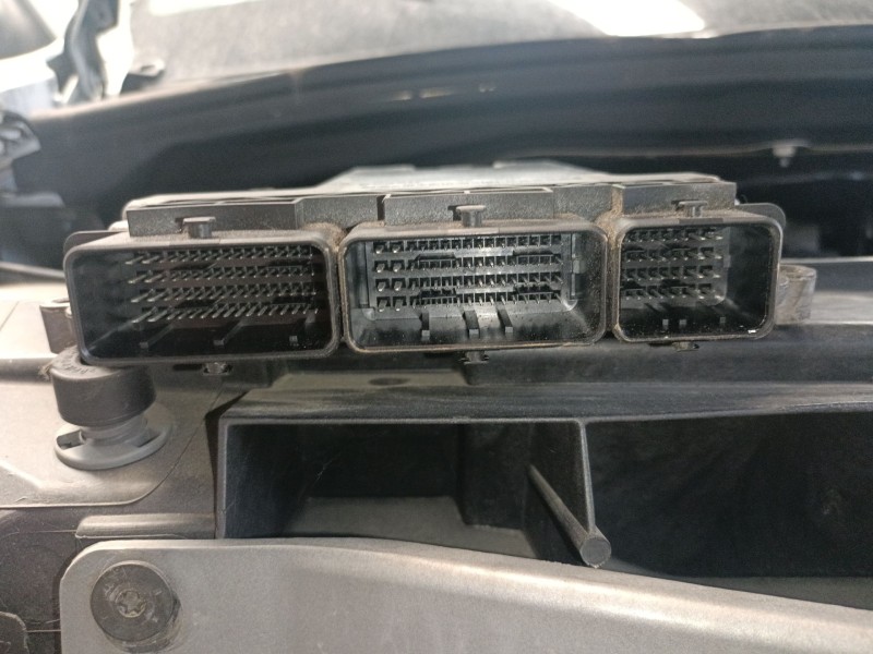 Recambio de centralita motor uce para renault master iii caja/chasis (ev, hv, uv) 2.3 dci 125 fwd (ev0c, ev0d, ev0j, hv0c, hv0d,