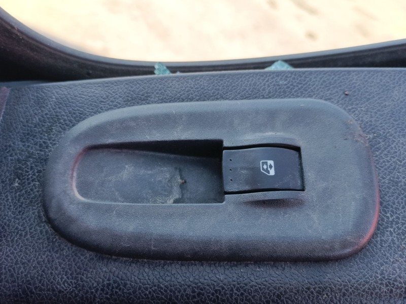 Recambio de mando elevalunas delantero derecho para renault master iii caja/chasis (ev, hv, uv) 2.3 dci 125 fwd (ev0c, ev0d, ev0