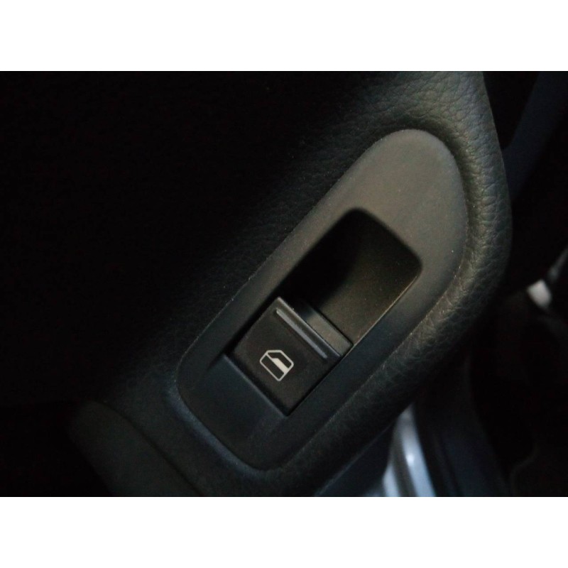 Recambio de mando elevalunas trasero izquierdo para volkswagen golf vi (5k1) advance bluemotion referencia OEM IAM   