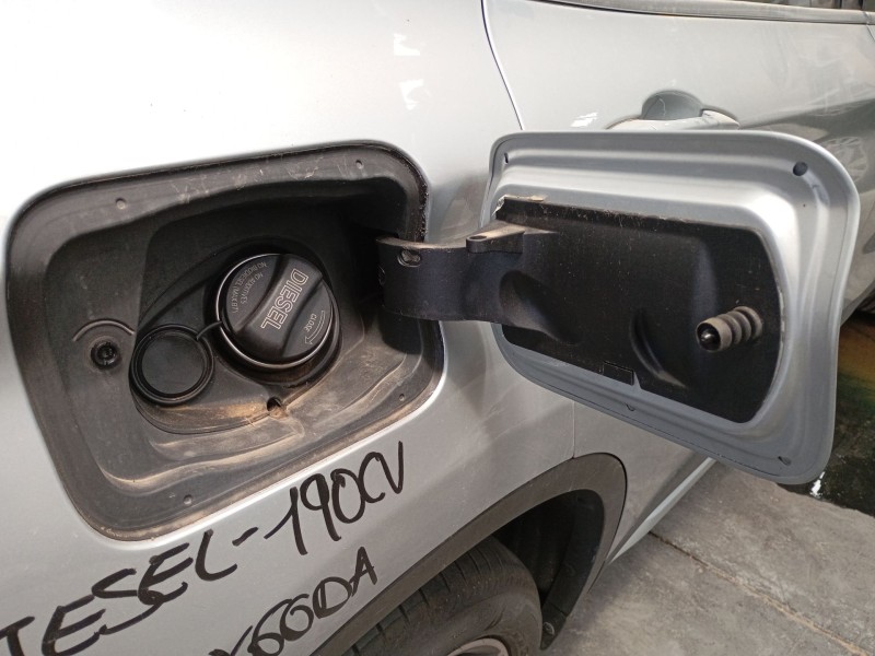 Recambio de tapa exterior combustible para bmw x1 (f48) xdrive 20 d referencia OEM IAM   