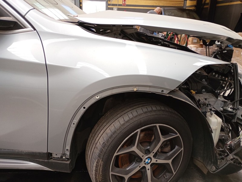 Recambio de aleta delantera derecha para bmw x1 (f48) xdrive 20 d referencia OEM IAM   