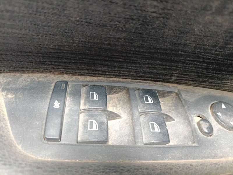 Recambio de mando elevalunas delantero izquierdo para bmw x1 (e84) sdrive 18 d referencia OEM IAM   