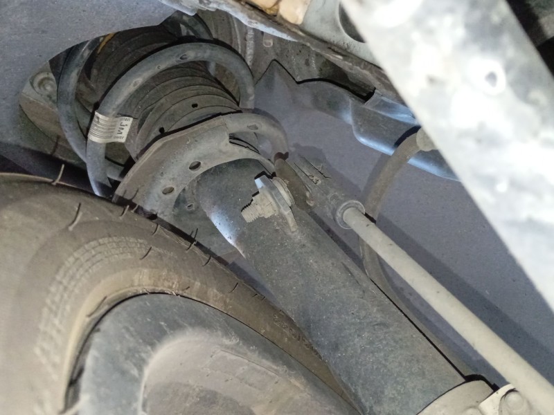 Recambio de amortiguador delantero izquierdo para bmw x1 (f48) xdrive 20 d referencia OEM IAM   