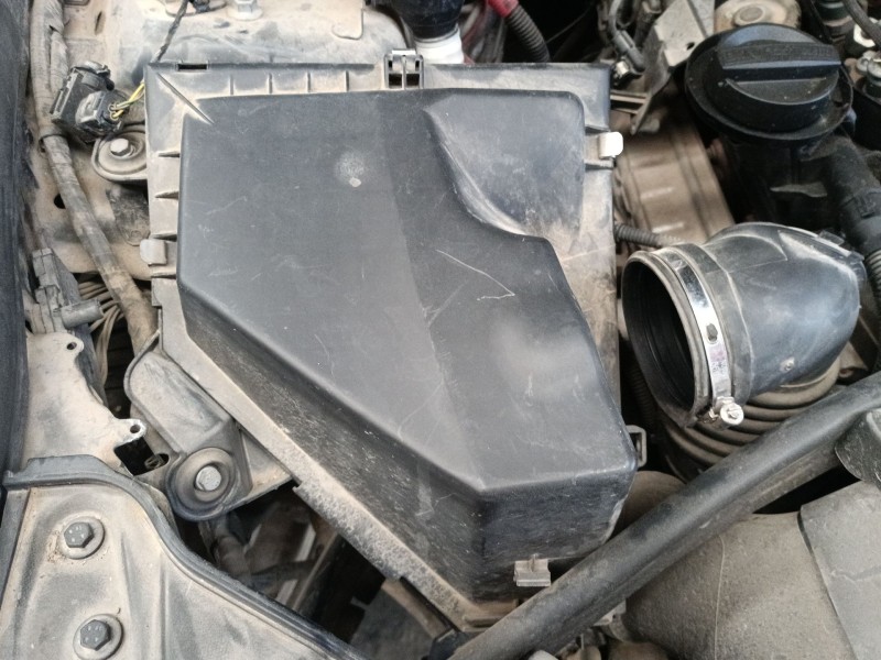 Recambio de filtro aire para bmw x1 (e84) sdrive 18 d referencia OEM IAM   