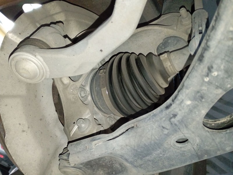 Recambio de mangueta delantera izquierda para bmw x1 (f48) xdrive 20 d referencia OEM IAM   