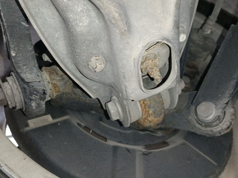 Recambio de mangueta trasera izquierda para bmw x1 (e84) sdrive 18 d referencia OEM IAM   