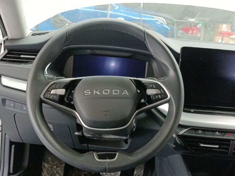 Recambio de volante para skoda octavia iv (nx3, nn3, pv3) 2.0 tdi referencia OEM IAM   