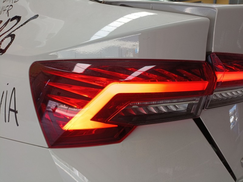 Recambio de piloto trasero izquierdo para skoda octavia iv (nx3, nn3, pv3) 2.0 tdi referencia OEM IAM   