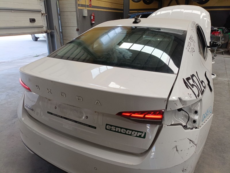Recambio de porton trasero para skoda octavia iv (nx3, nn3, pv3) 2.0 tdi referencia OEM IAM   
