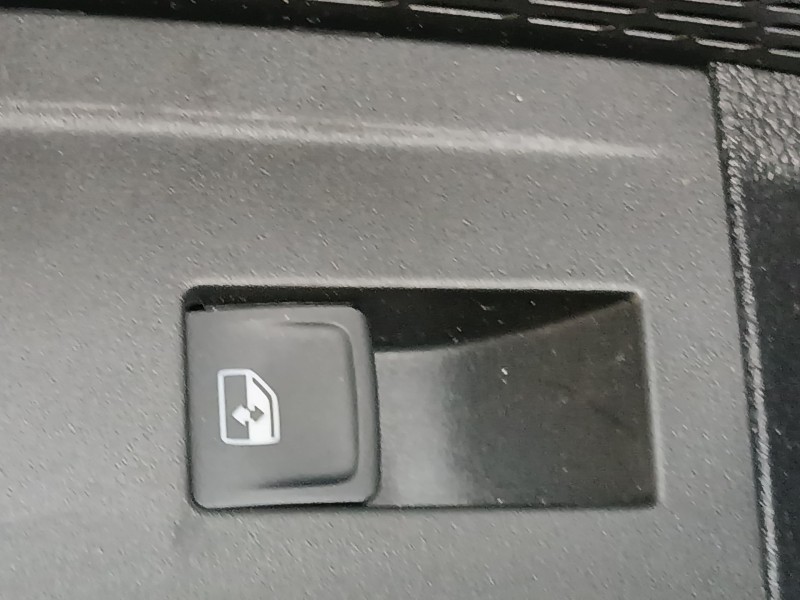 Recambio de mando elevalunas trasero izquierdo para skoda octavia iv (nx3, nn3, pv3) 2.0 tdi referencia OEM IAM   