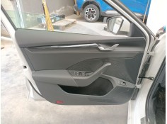 Recambio de guarnecido puerta delantera izquierda para skoda octavia iv (nx3, nn3, pv3) 2.0 tdi referencia OEM IAM   
