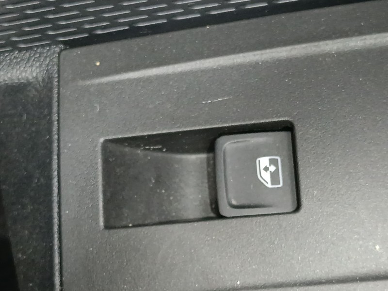 Recambio de mando elevalunas delantero derecho para skoda octavia iv (nx3, nn3, pv3) 2.0 tdi referencia OEM IAM   