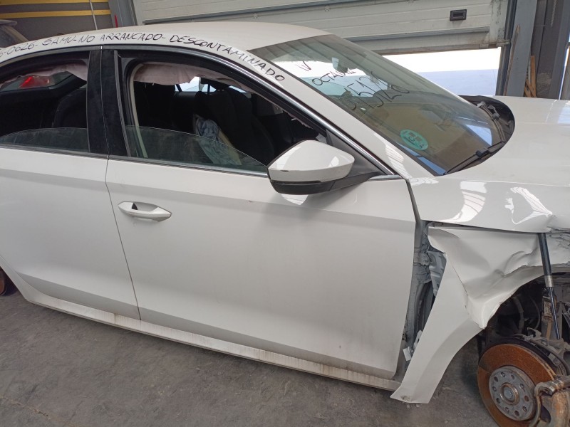 Recambio de puerta delantera derecha para skoda octavia iv (nx3, nn3, pv3) 2.0 tdi referencia OEM IAM   