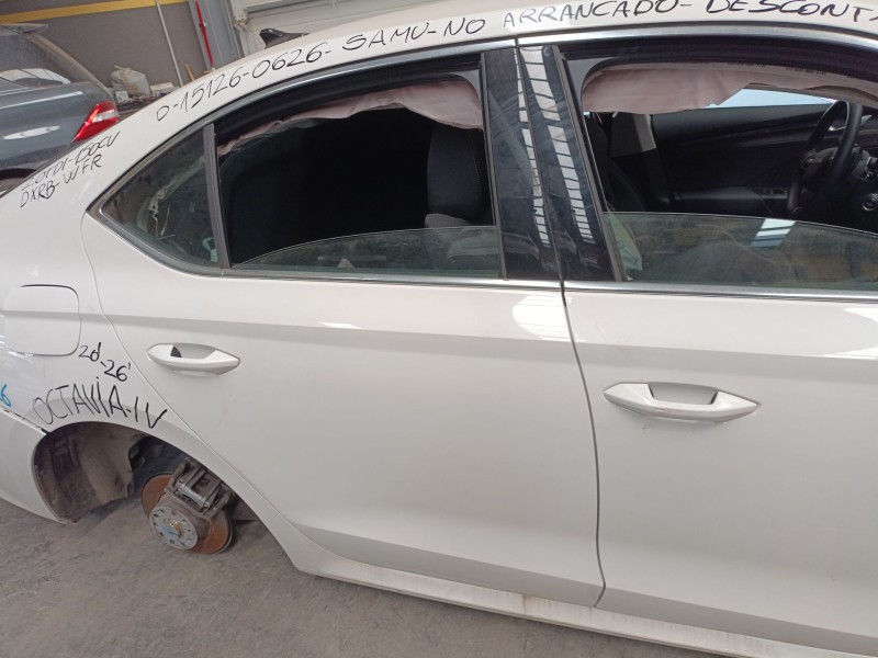 Recambio de puerta trasera derecha para skoda octavia iv (nx3, nn3, pv3) 2.0 tdi referencia OEM IAM   