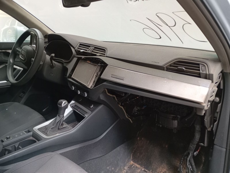 audi q3 sportback (f3n) del año 2022