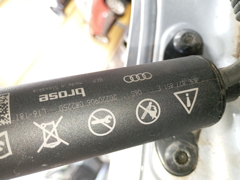 Recambio de amortiguador trasero izquierdo porton para audi q3 sportback (f3n) 45 tfsi e referencia OEM IAM 83F827851E  