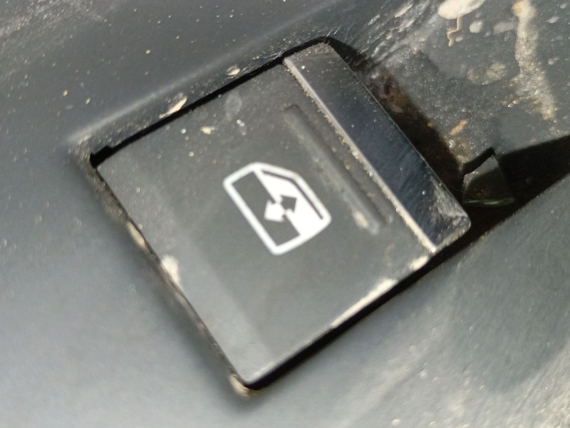 Recambio de mando elevalunas trasero izquierdo para audi q3 sportback (f3n) 45 tfsi e referencia OEM IAM   