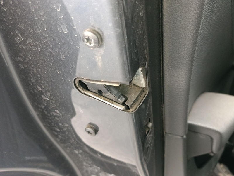 Recambio de cerradura puerta trasera izquierda para bmw x1 (e84) sdrive 18 d referencia OEM IAM   