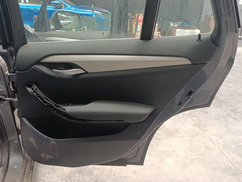 Recambio de guarnecido puerta trasera derecha para bmw x1 (e84) sdrive 18 d referencia OEM IAM   