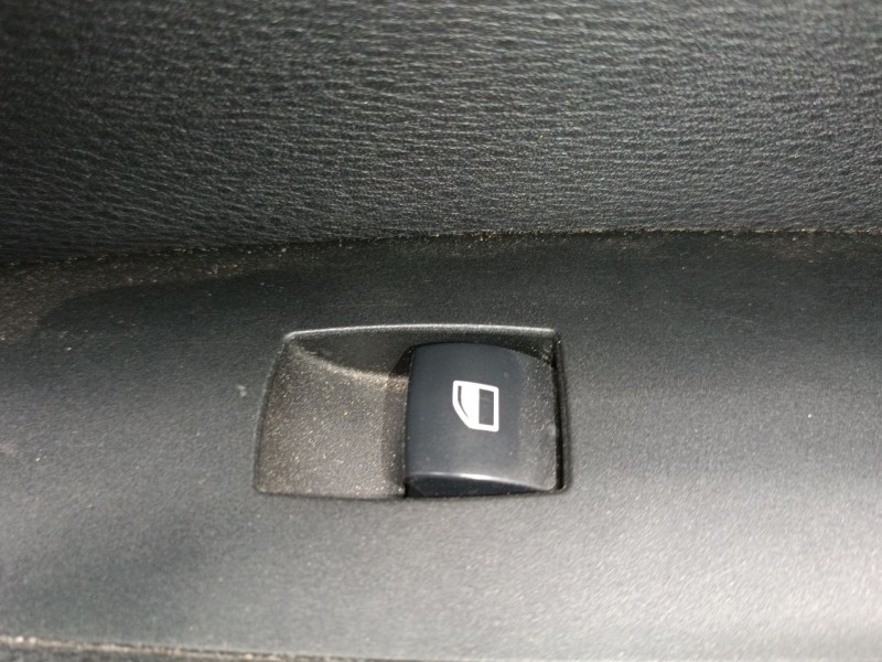 Recambio de mando elevalunas delantero derecho para bmw x1 (e84) sdrive 18 d referencia OEM IAM   