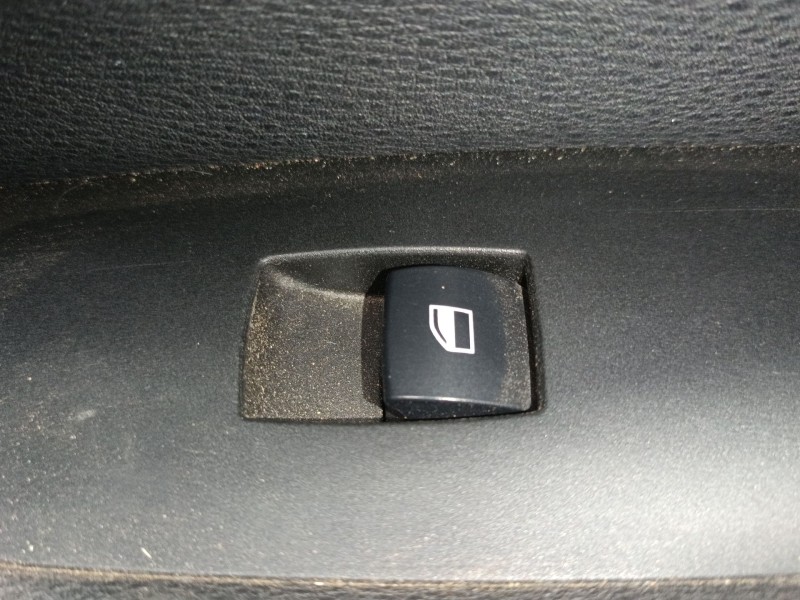 Recambio de mando elevalunas trasero derecho para bmw x1 (e84) sdrive 18 d referencia OEM IAM   
