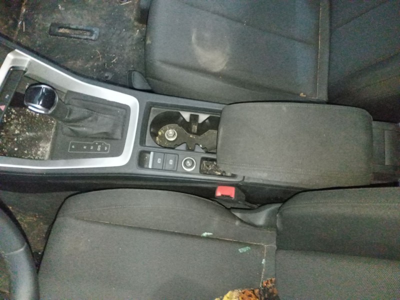 Recambio de consola central para audi q3 sportback (f3n) 45 tfsi e referencia OEM IAM   