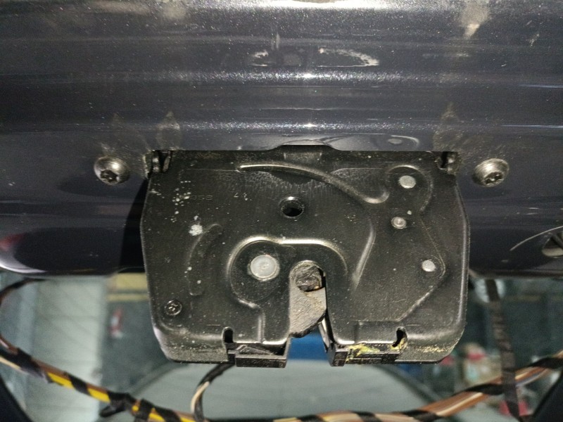 Recambio de cerradura maletero / porton para bmw x1 (e84) sdrive 18 d referencia OEM IAM   