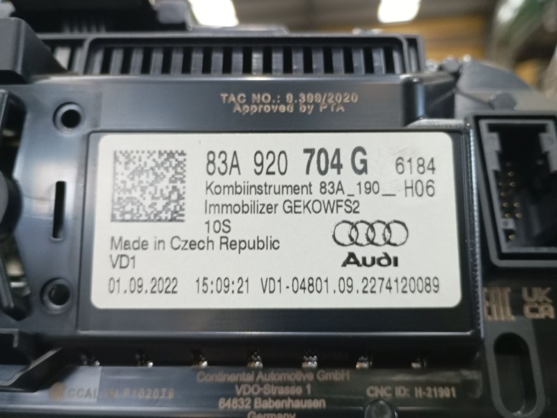 Recambio de cuadro instrumentos para audi q3 sportback (f3n) 45 tfsi e referencia OEM IAM 83A920704G  