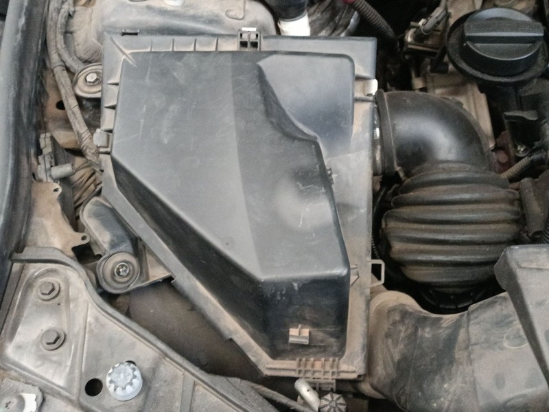 Recambio de filtro aire para bmw x1 (e84) sdrive 18 d referencia OEM IAM   