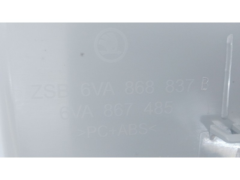 Recambio de luz interior para skoda fabia iv (pj3) 1.0 tsi referencia OEM IAM   