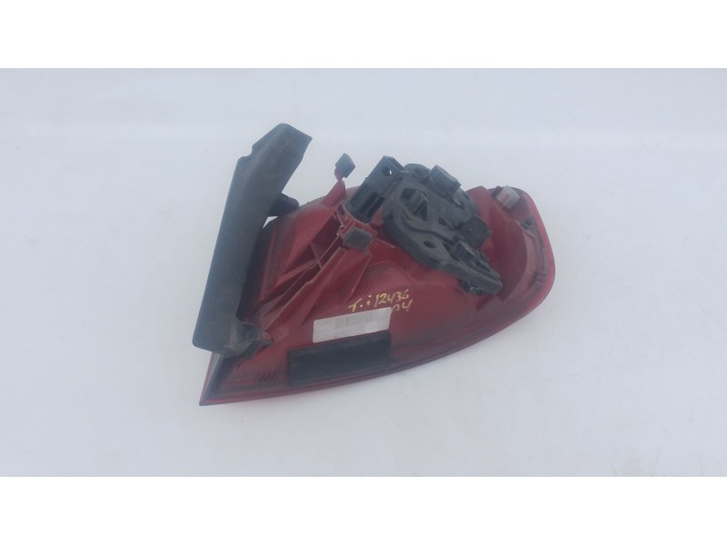 Recambio de piloto trasero izquierdo para audi a4 ber. (b8) básico referencia OEM IAM   