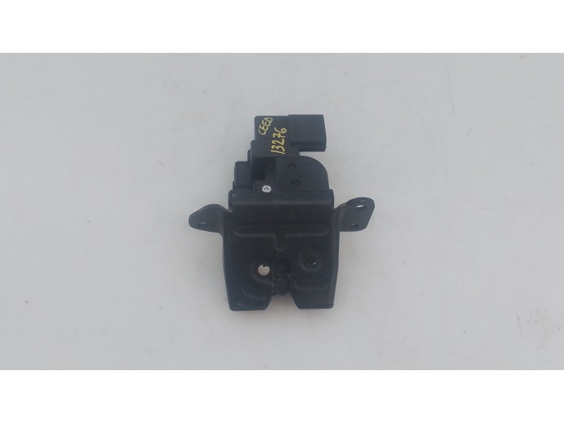 Recambio de cerradura maletero / porton para kia cee´d (jd) 1.4 crdi 90 referencia OEM IAM   