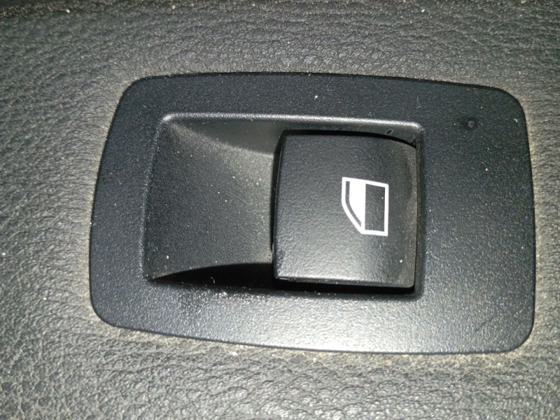 Recambio de mando elevalunas trasero derecho para bmw x1 (f48) sdrive 18 d referencia OEM IAM   
