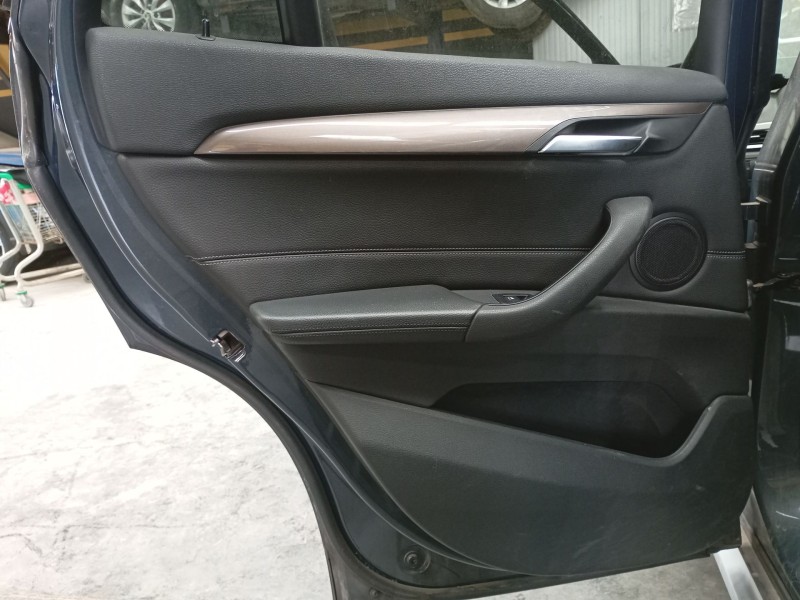 Recambio de guarnecido puerta trasera izquierda para bmw x1 (f48) sdrive 18 d referencia OEM IAM   