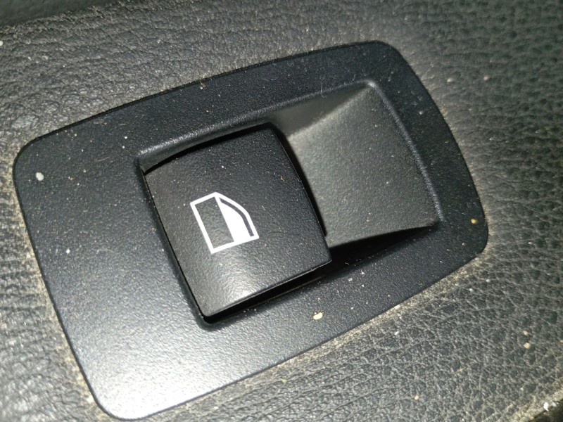 Recambio de mando elevalunas trasero izquierdo para bmw x1 (f48) sdrive 18 d referencia OEM IAM   