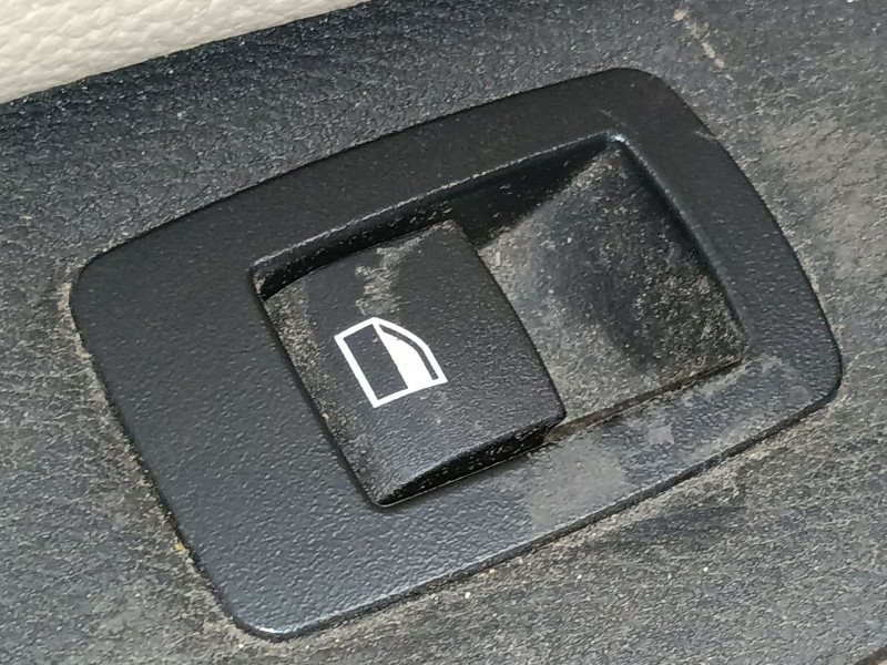 Recambio de mando elevalunas trasero izquierdo para bmw x1 (f48) xdrive 25 d referencia OEM IAM   