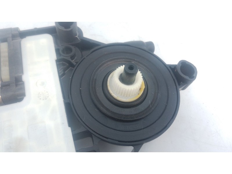 Recambio de motor elevalunas trasero derecho para seat ateca (kh7) style referencia OEM IAM   