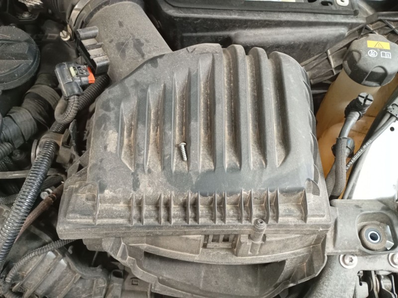 Recambio de filtro aire para bmw x1 (f48) sdrive 18 d referencia OEM IAM   