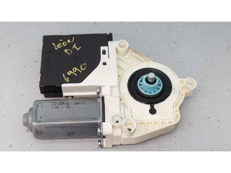 Recambio de motor elevalunas delantero izquierdo para seat leon (1p1) stylance / style referencia OEM IAM 1P0837401E 1K0959793M 