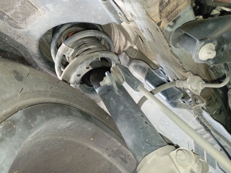 Recambio de amortiguador delantero izquierdo para bmw x1 (f48) sdrive 18 d referencia OEM IAM   