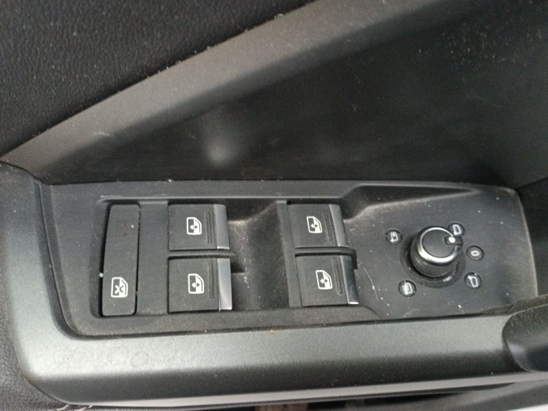 Recambio de mando elevalunas delantero izquierdo para audi q3 sportback (f3n) 45 tfsi quattro referencia OEM IAM   