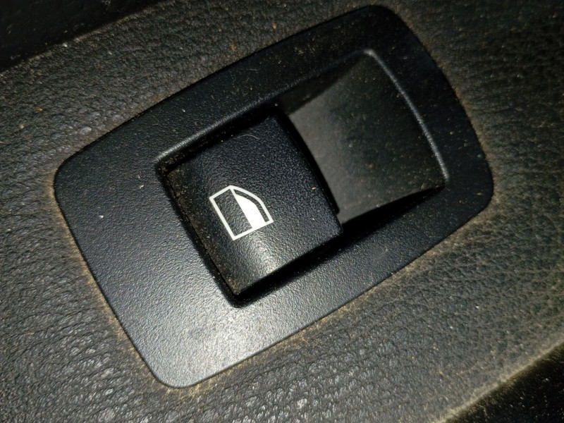 Recambio de mando elevalunas trasero izquierdo para bmw x1 (f48) sdrive 18 d referencia OEM IAM   