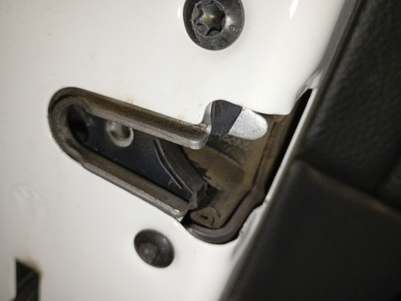 Recambio de cerradura puerta trasera izquierda para bmw x1 (f48) sdrive 18 d referencia OEM IAM   