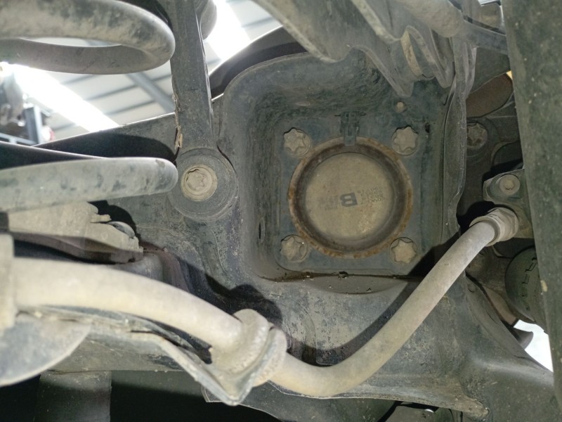 Recambio de mangueta trasera derecha para bmw x1 (f48) sdrive 18 d referencia OEM IAM   