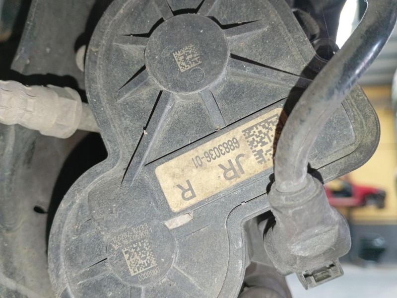 Recambio de pinza freno trasera derecha para bmw x1 (f48) sdrive 18 d referencia OEM IAM 688303601  