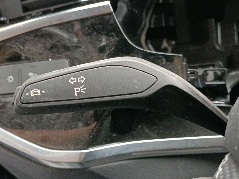 Recambio de mando intermitentes para audi q3 sportback (f3n) 45 tfsi quattro referencia OEM IAM   