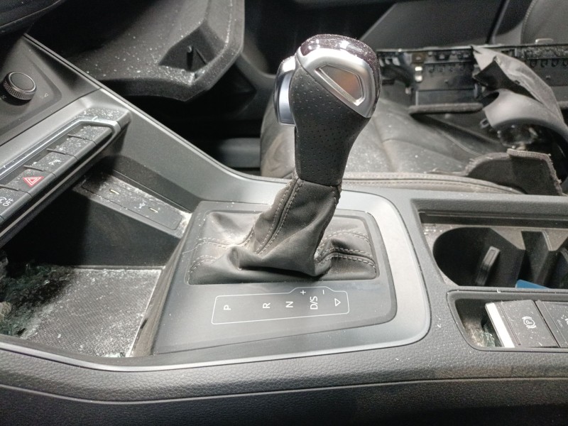 Recambio de palanca cambio para audi q3 sportback (f3n) 45 tfsi quattro referencia OEM IAM   
