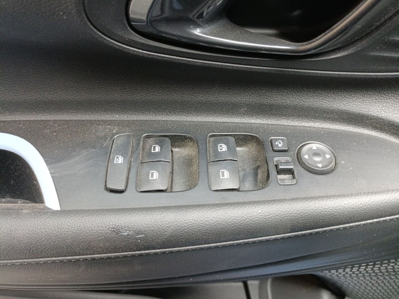 Recambio de mando elevalunas delantero izquierdo para hyundai i20 iii (bc3, bi3) 1.6 t-gdi referencia OEM IAM   